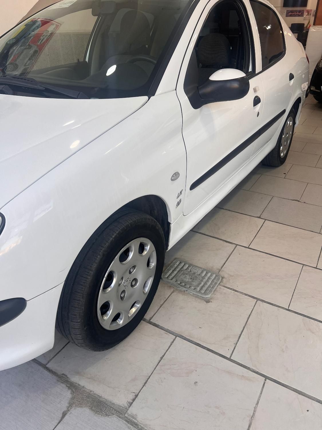 پژو ۲۰۶ صندوق دار v8 - 1399