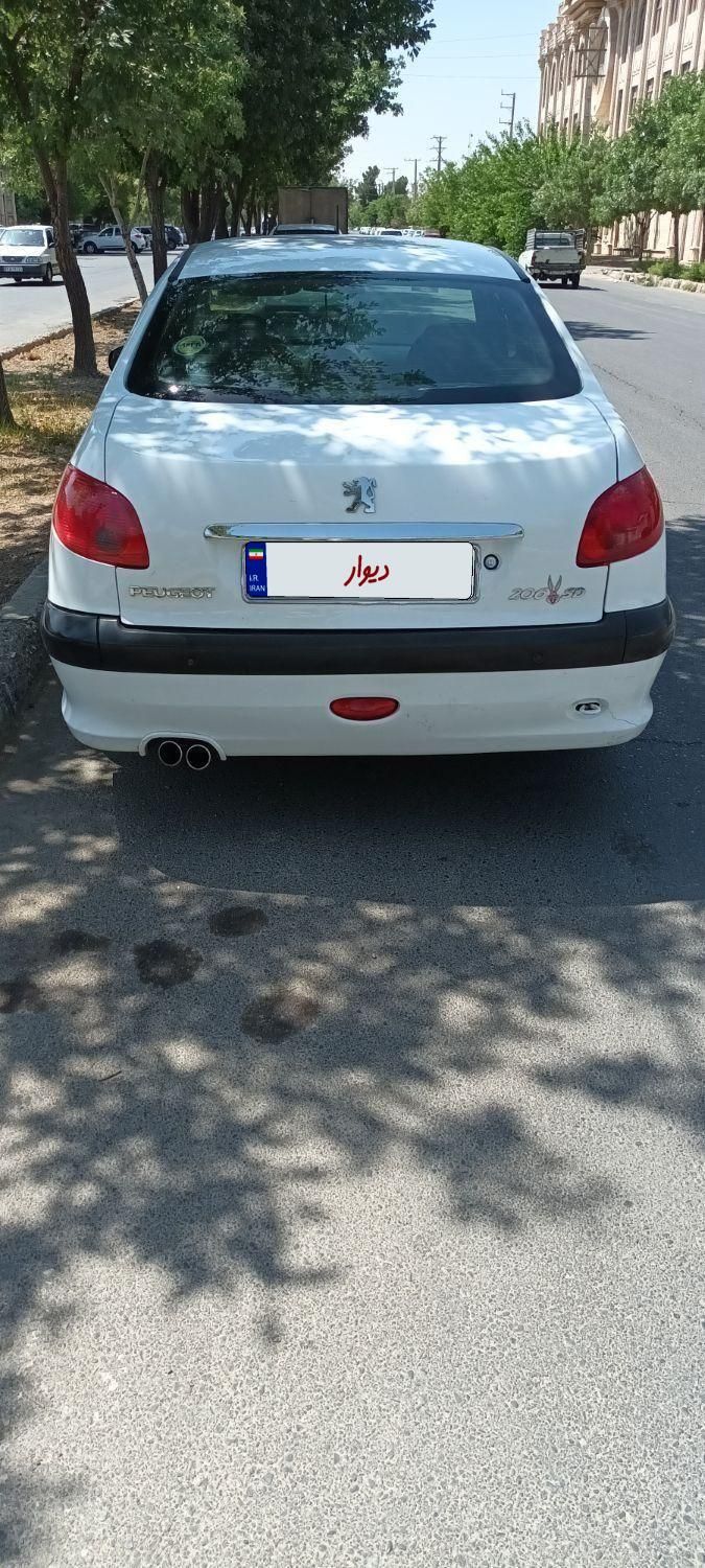 پژو ۲۰۶ صندوق دار v8 - 1396