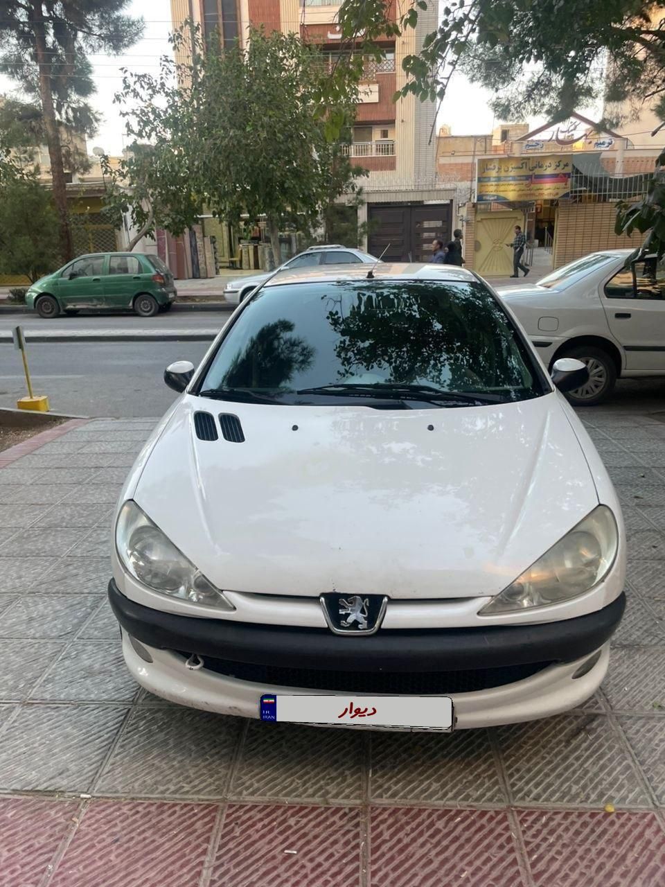 پژو ۲۰۶ صندوق دار v8 - 1389