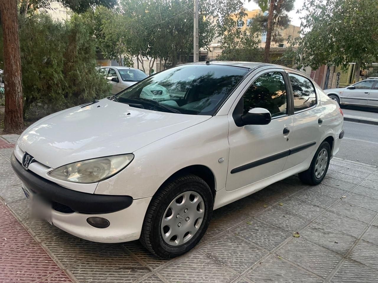 پژو ۲۰۶ صندوق دار v8 - 1389