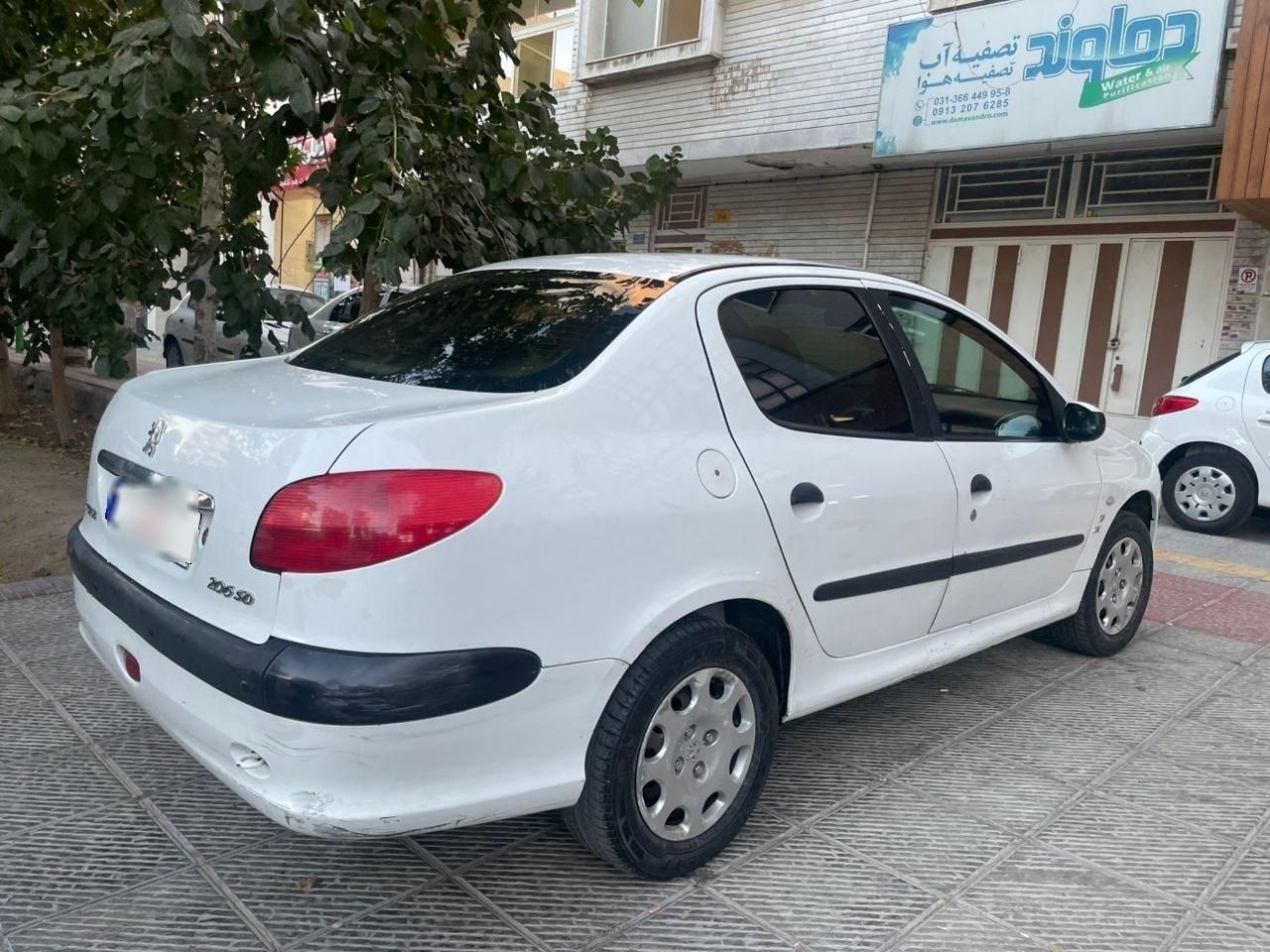 پژو ۲۰۶ صندوق دار v8 - 1389
