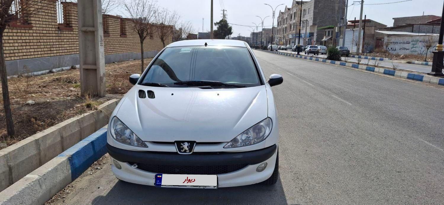 پژو ۲۰۶ صندوق دار v8 - 1399