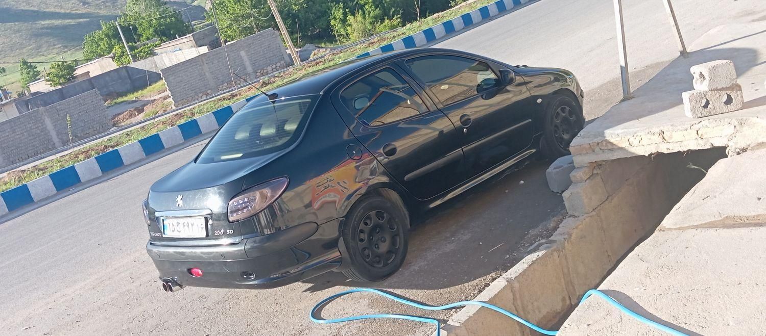 پژو ۲۰۶ صندوق دار v8 - 1395