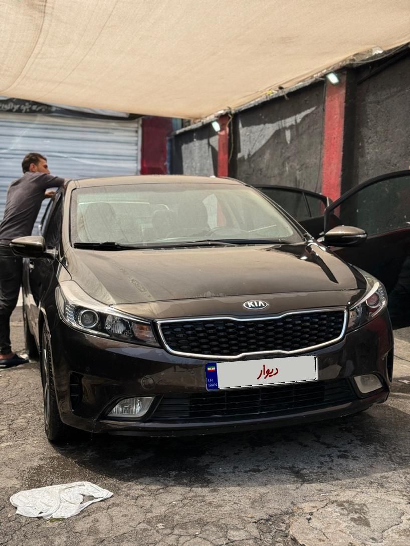 کیا سراتو 2.0 لیتر اتوماتیک GT لاین - 2017