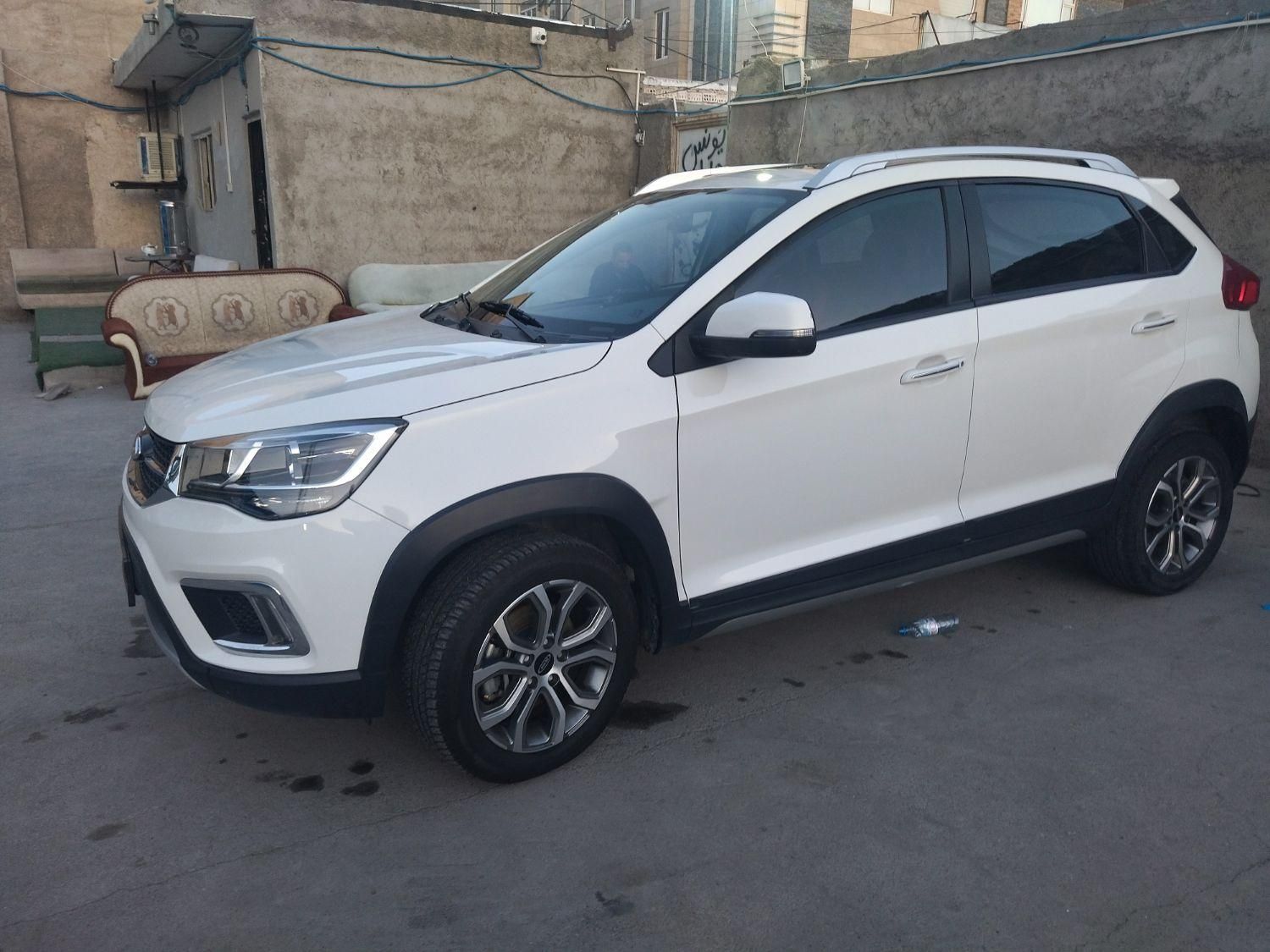 خودرو ام وی ام، X22 آگهی ann_18495440