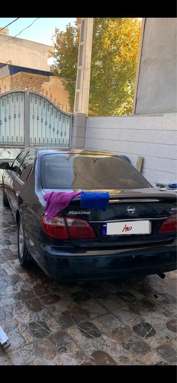 نیسان ماکسیما دنده‌ای - 2003