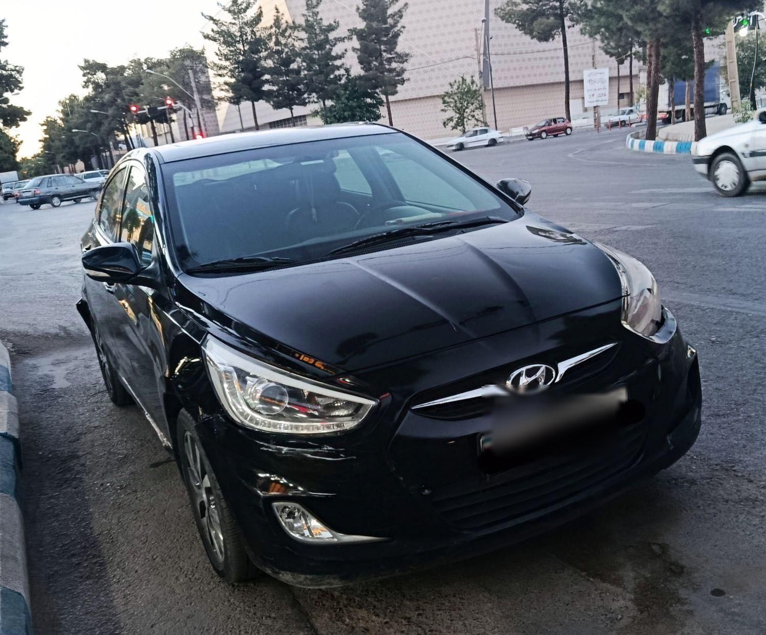 هیوندای اکسنت 1.6 لیتر بلو - 2015