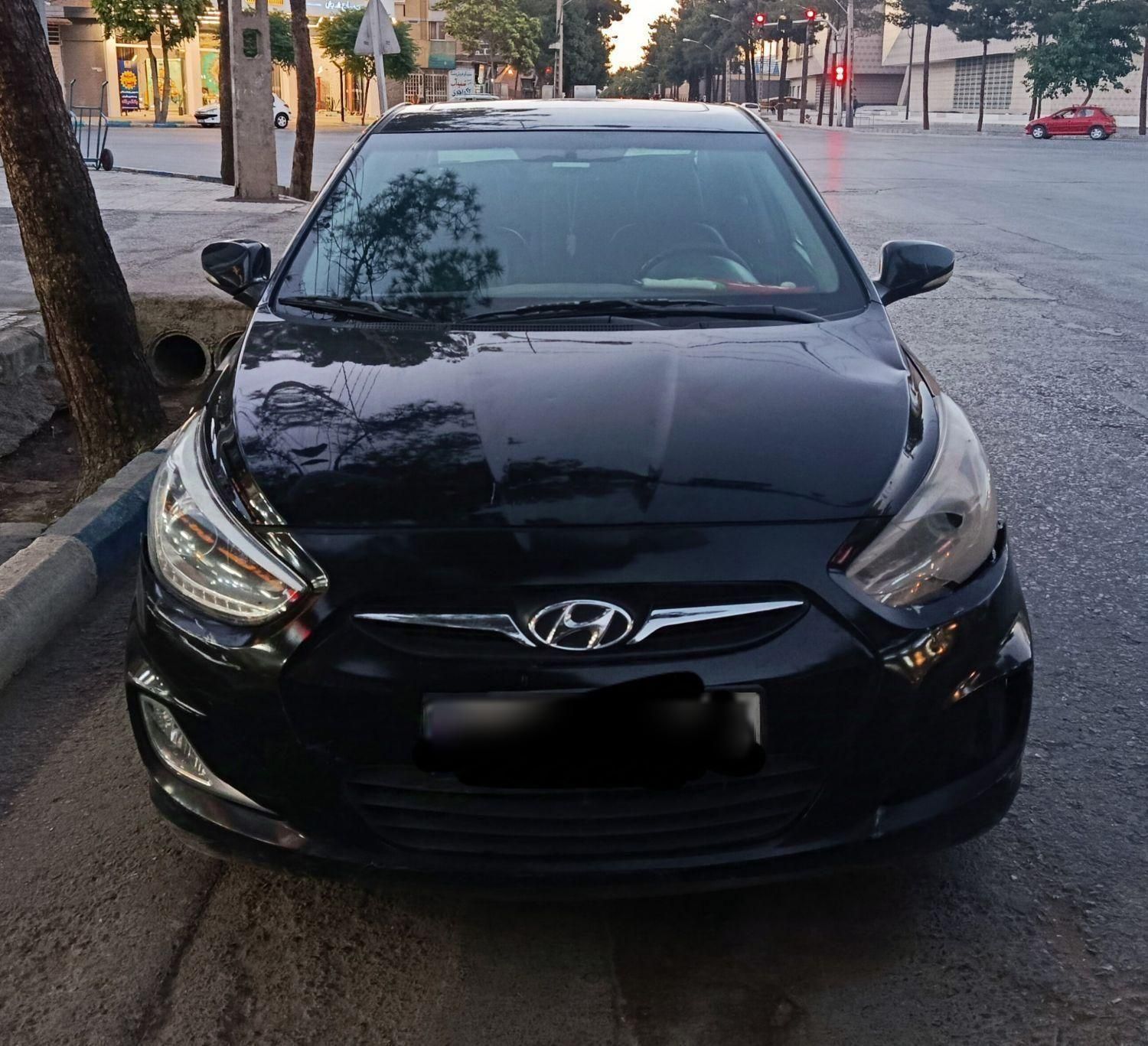 هیوندای اکسنت 1.6 لیتر بلو - 2015