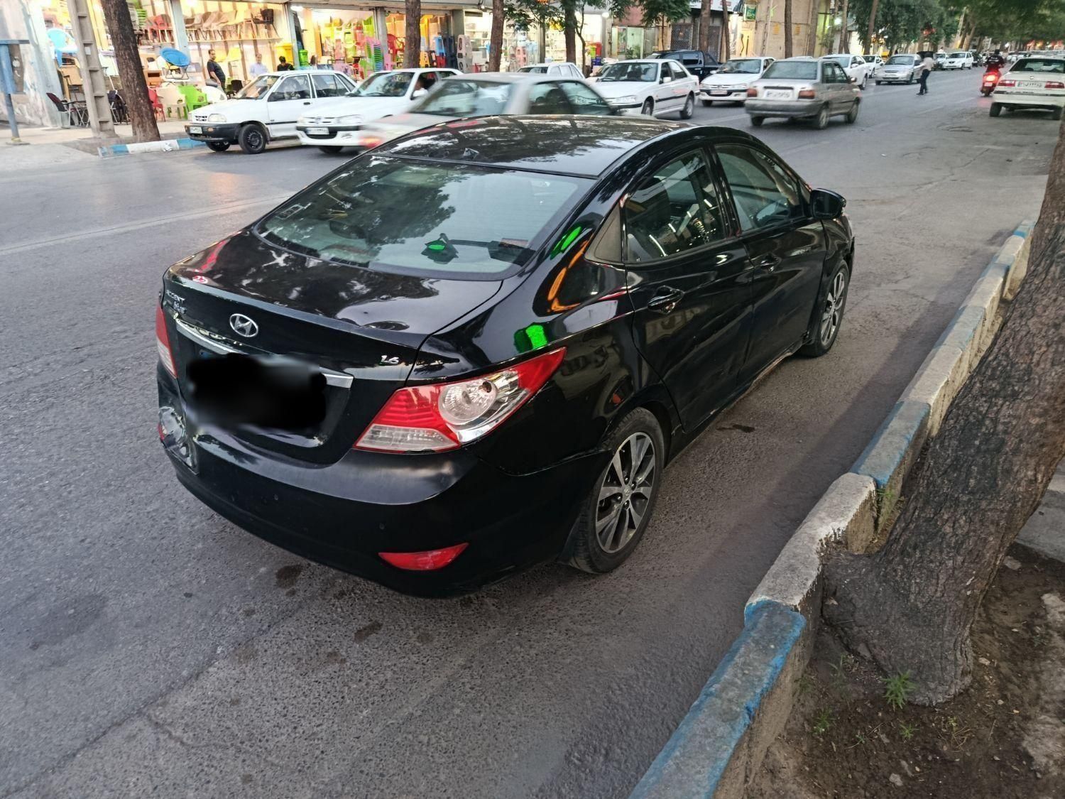 هیوندای اکسنت 1.6 لیتر بلو - 2015