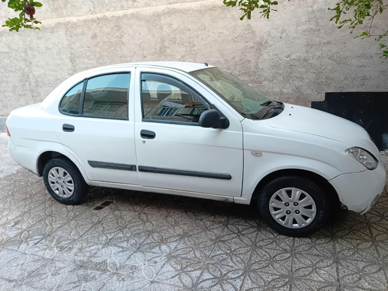 تیبا صندوق دار SX - 1394