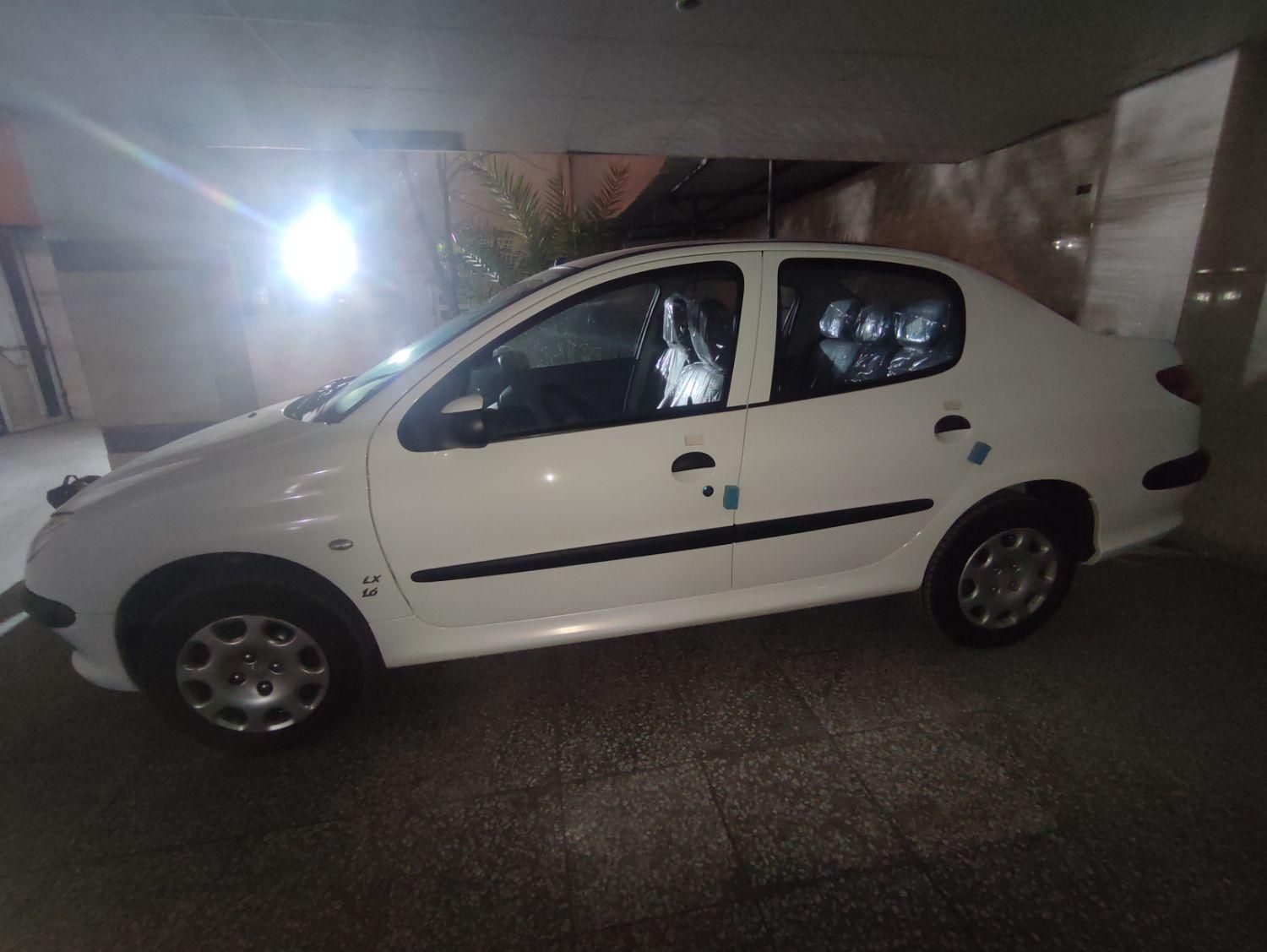 پژو ۲۰۶ صندوق دار v8 - 1399