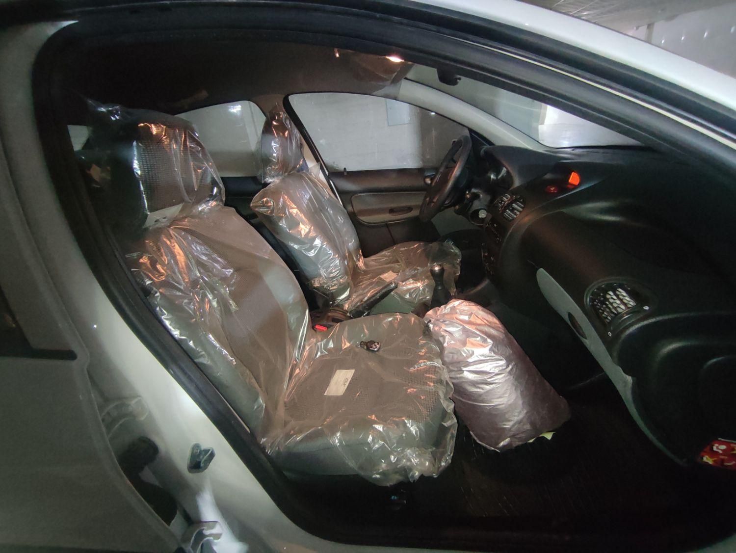 پژو ۲۰۶ صندوق دار v8 - 1399