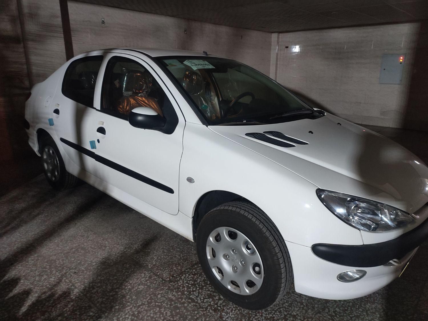پژو ۲۰۶ صندوق دار v8 - 1399