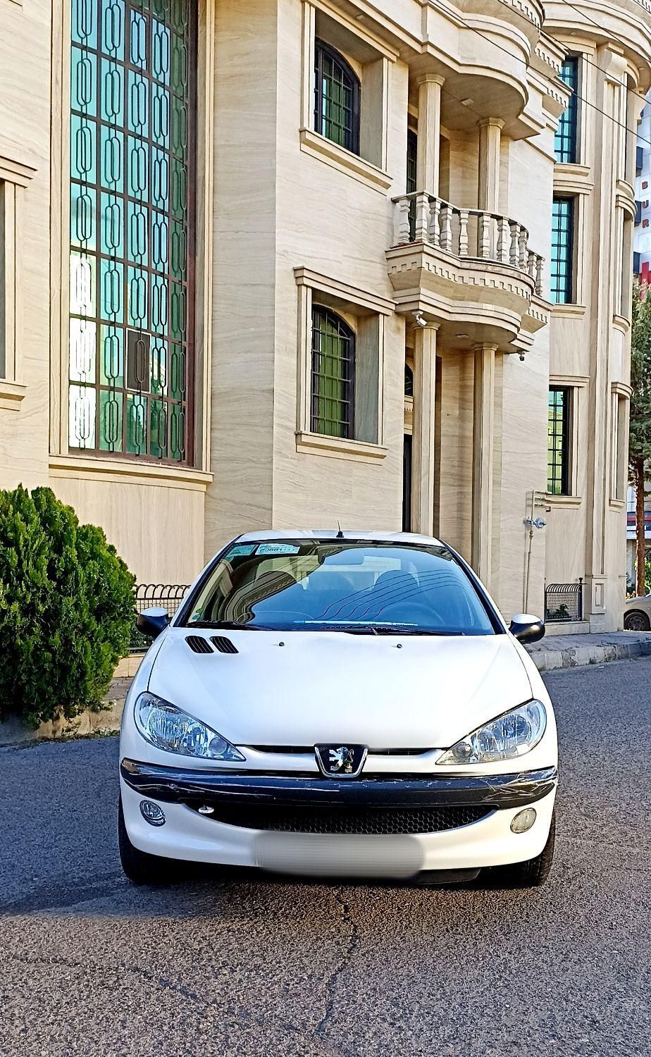 پژو ۲۰۶ صندوق دار v8 - 1393