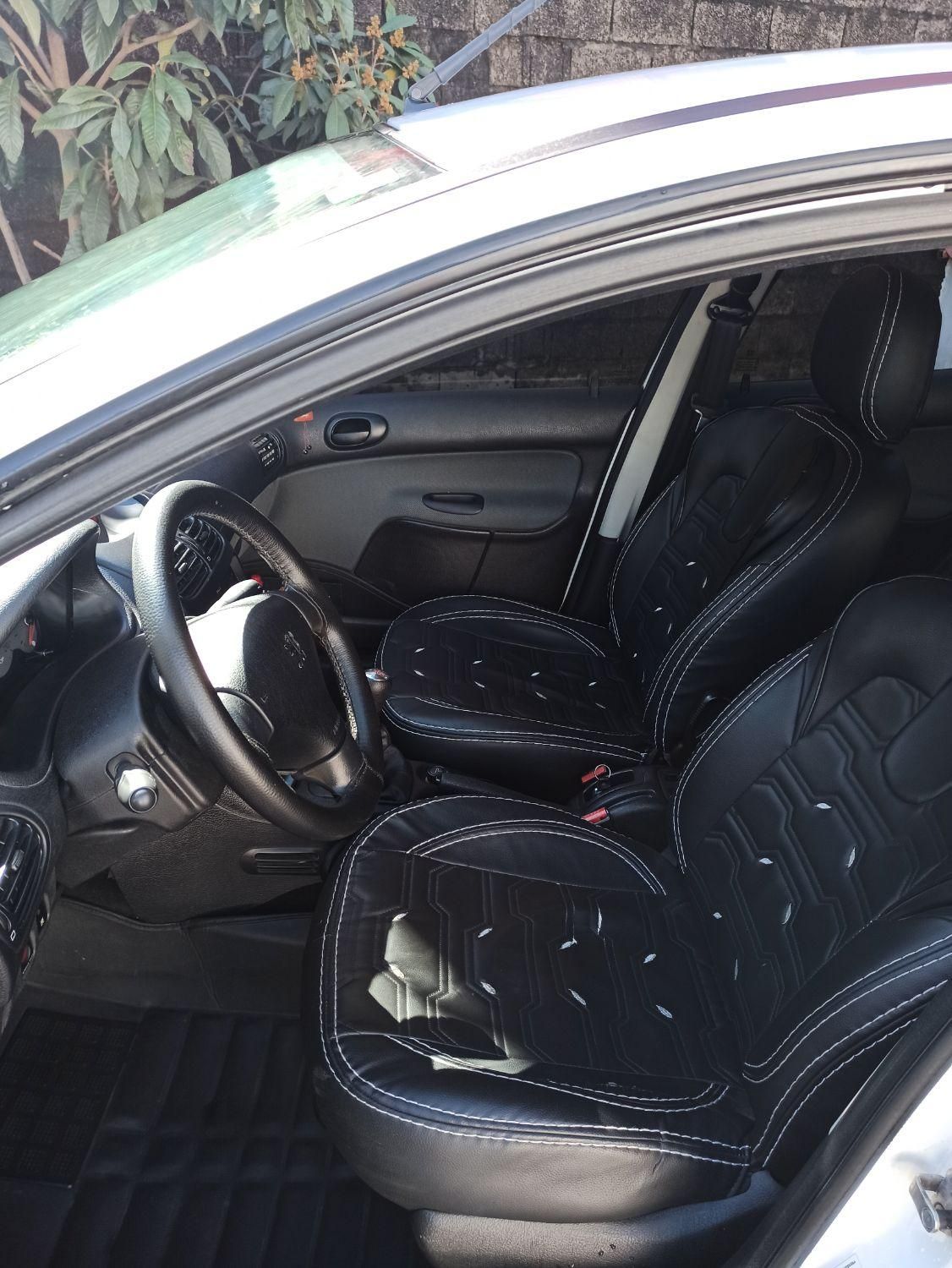 پژو ۲۰۶ صندوق دار v8 - 1399
