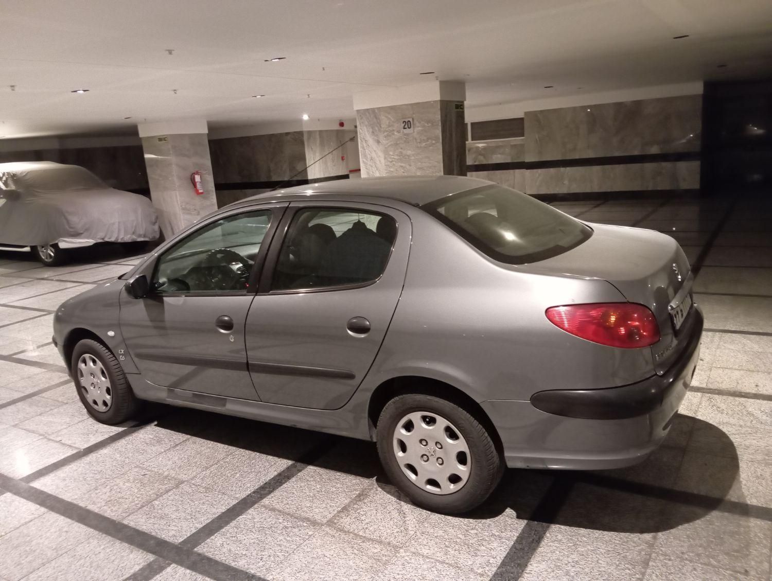 پژو ۲۰۶ صندوق دار v8 - 1390
