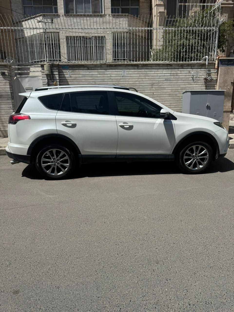 خودرو تویوتا، راو 4 آگهی ann_18498635