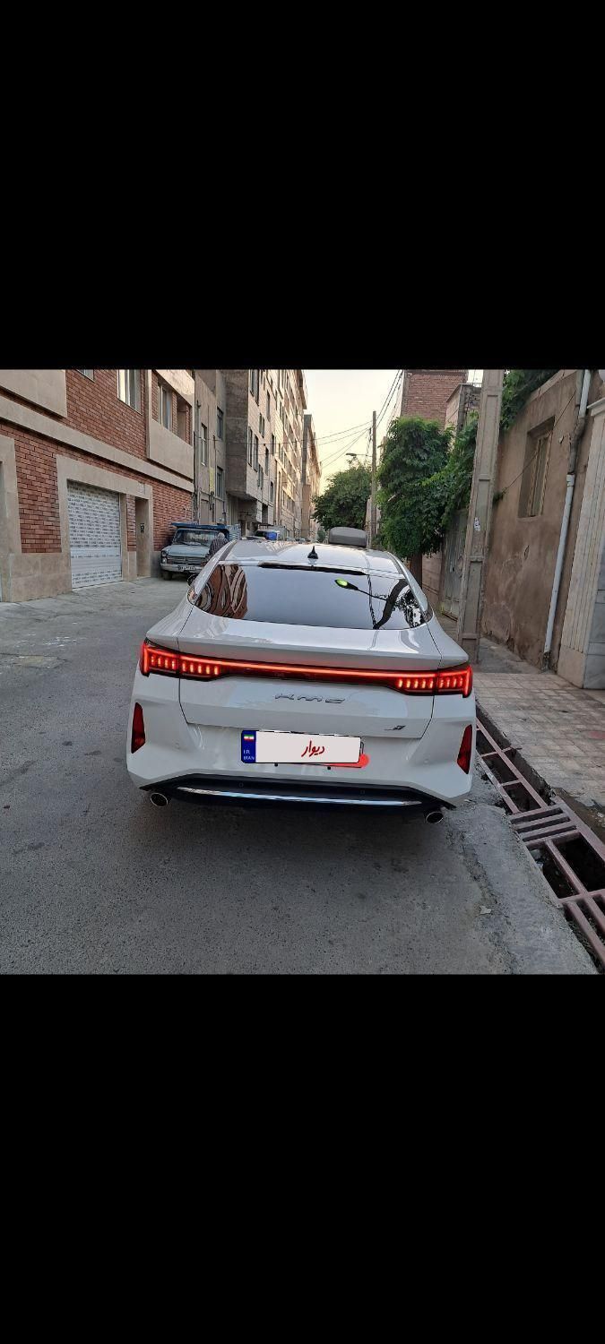 خودرو کی ام سی، J7 آگهی ann_18499254