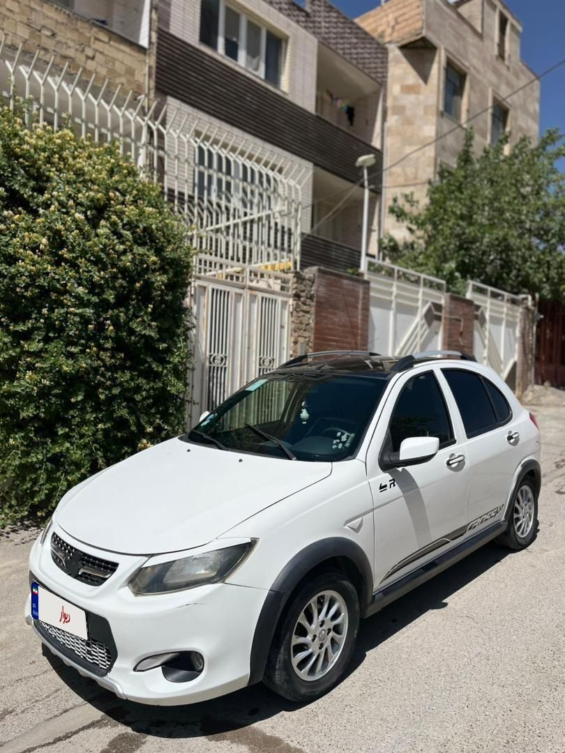 خودرو کوییک، R آگهی ann_18499370