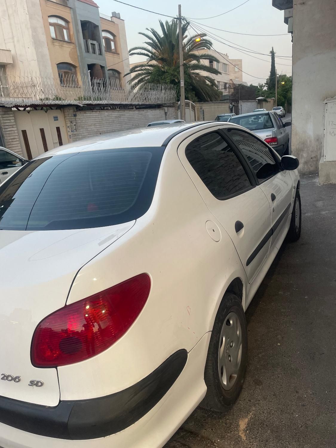 پژو ۲۰۶ صندوق دار v8 - 1390
