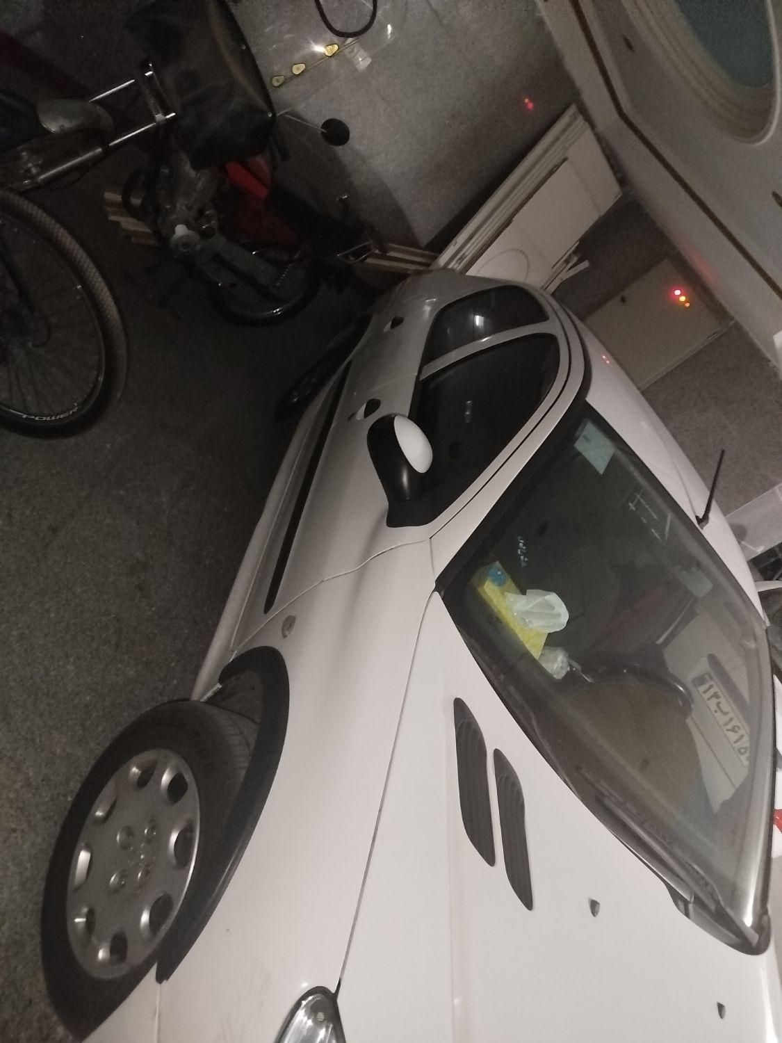 پژو ۲۰۶ صندوق دار v8 - 1395
