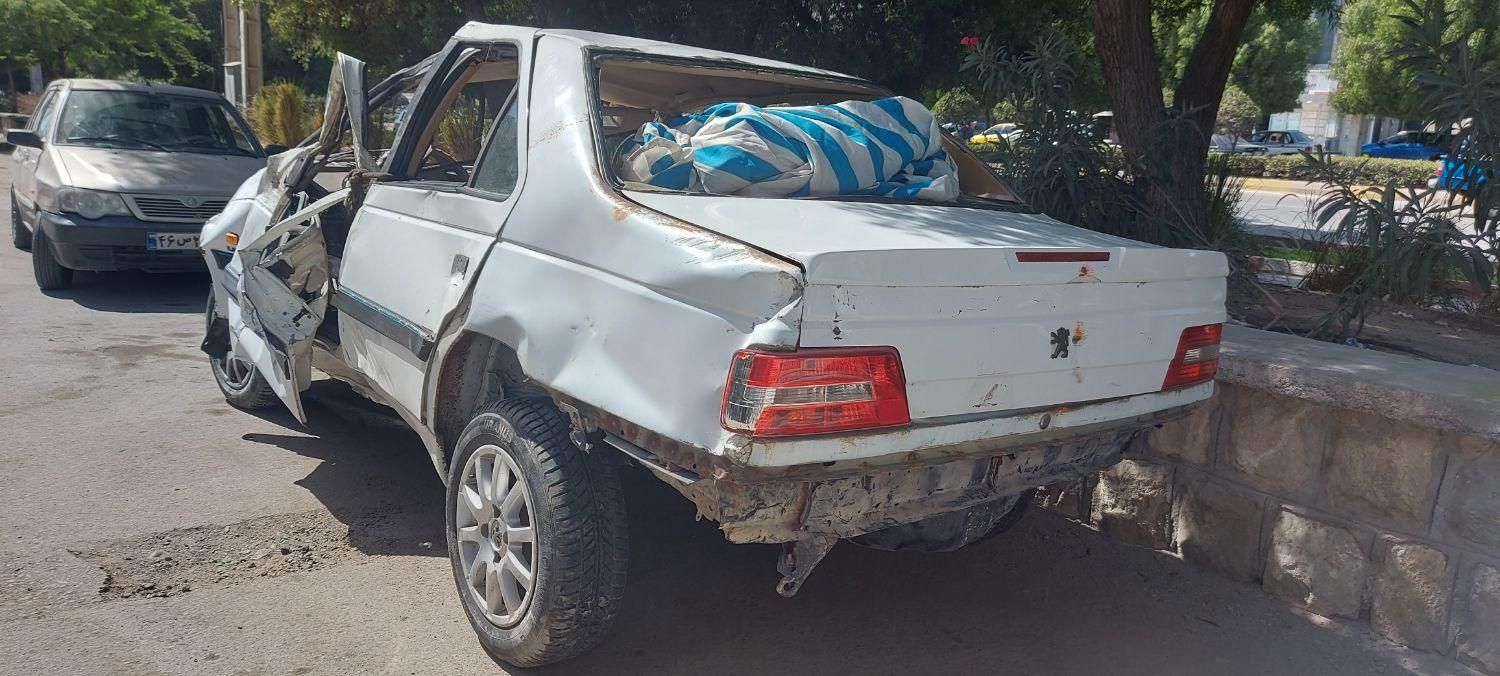 پژو 405 SLX بنزینی TU5 - 1390