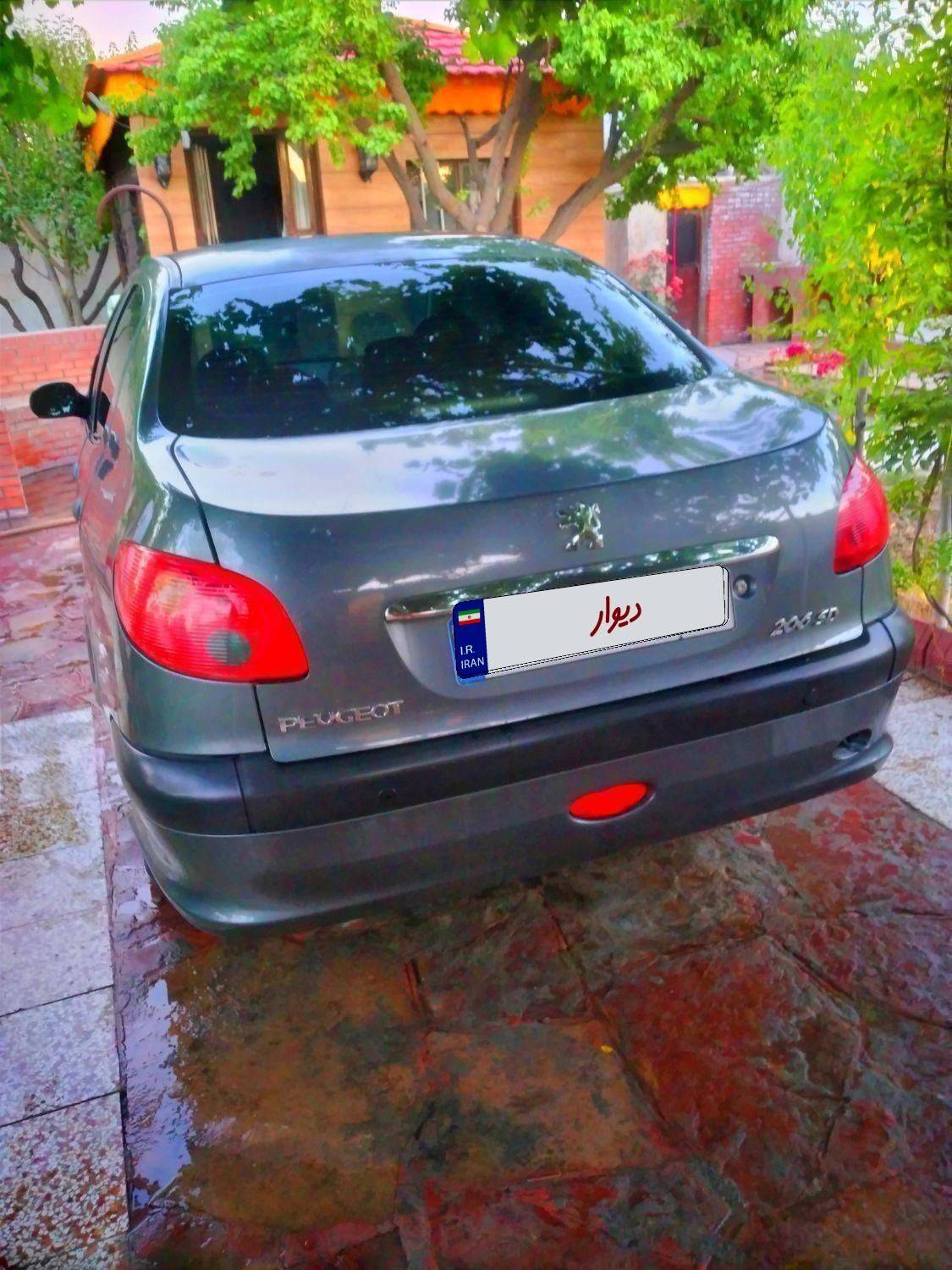 پژو ۲۰۶ صندوق دار v8 - 1393