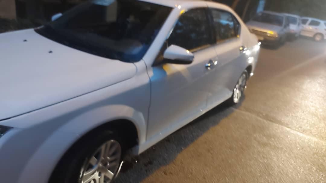 دنا پلاس تیپ ۲ سانروف ۴ ایربگ - 1399