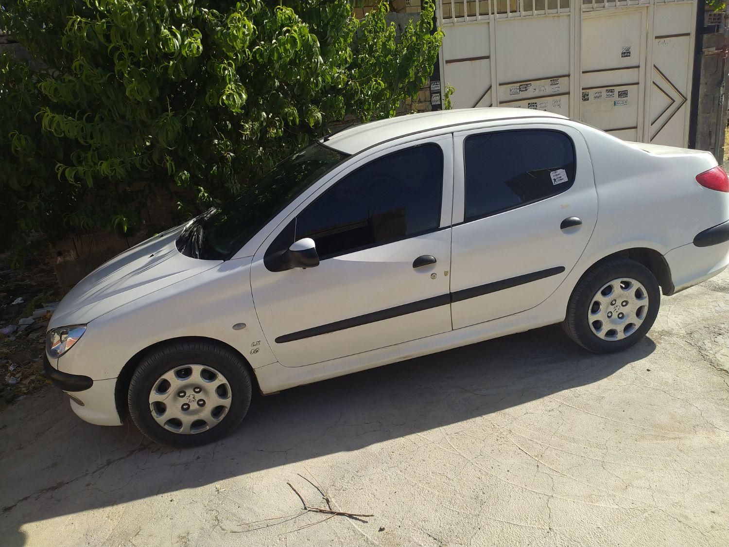 پژو ۲۰۶ صندوق دار v8 - 1392