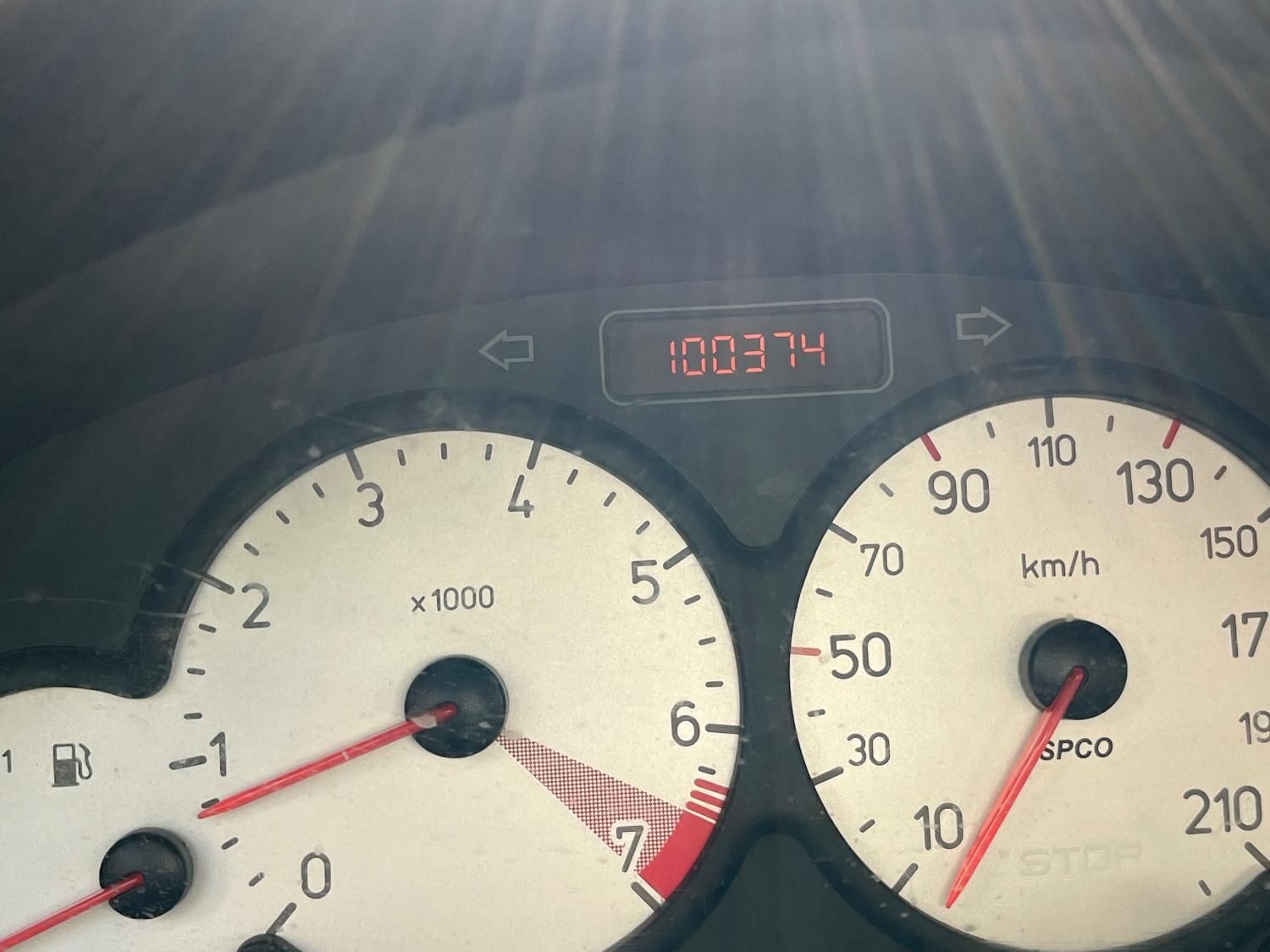 پژو ۲۰۶ صندوق دار v8 - 1398
