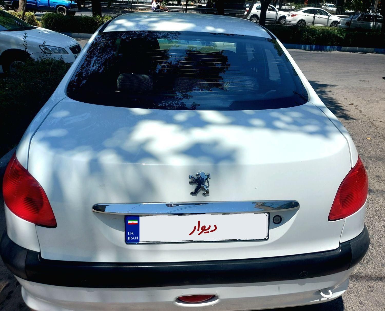 پژو ۲۰۶ صندوق دار v8 - 1395