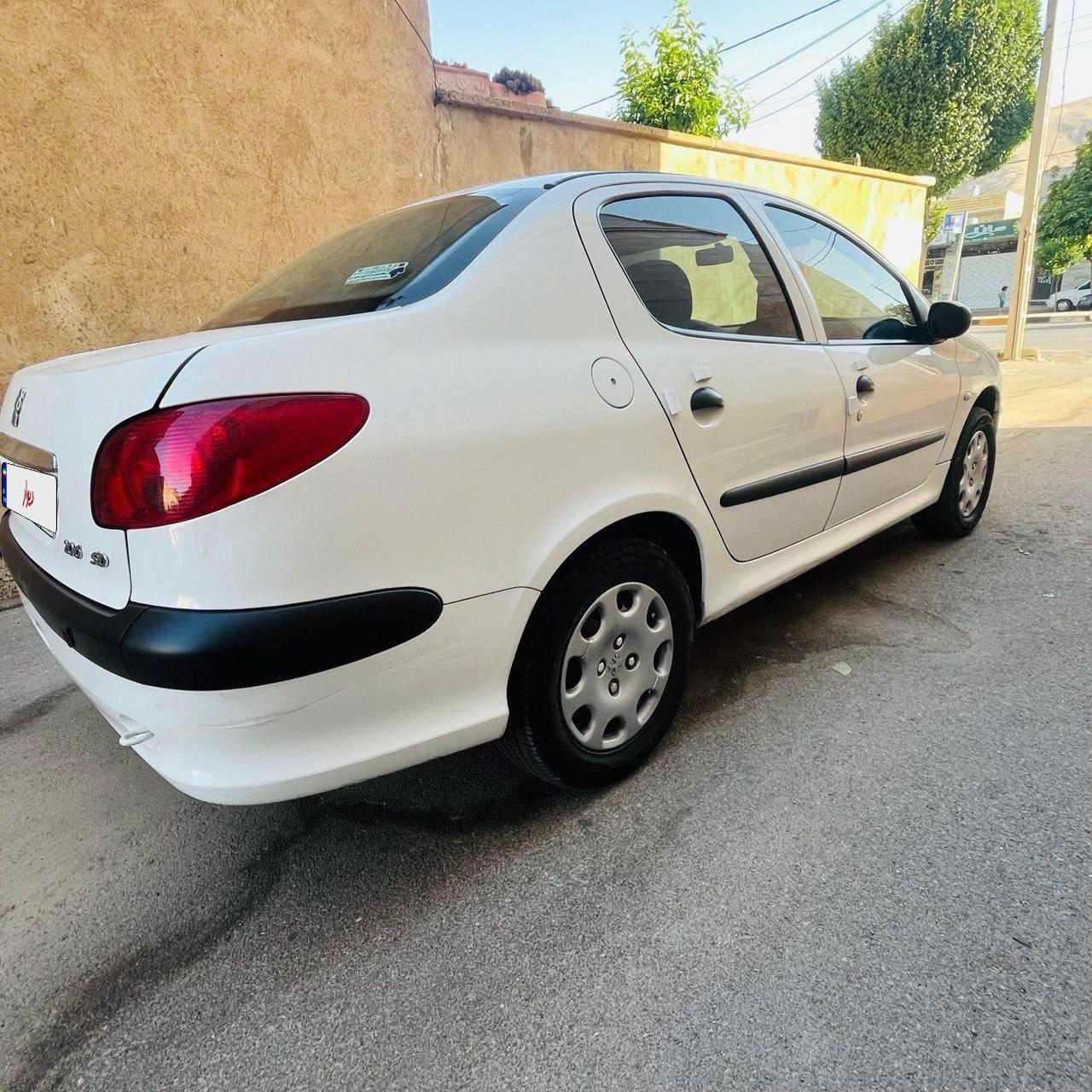 پژو ۲۰۶ صندوق دار v8 - 1395