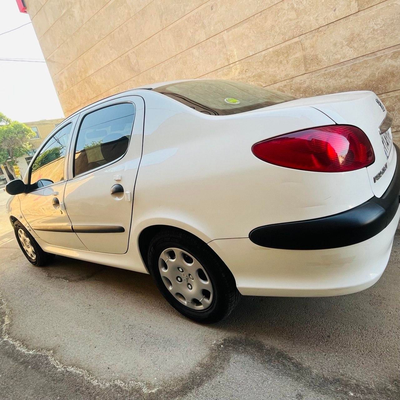 پژو ۲۰۶ صندوق دار v8 - 1395