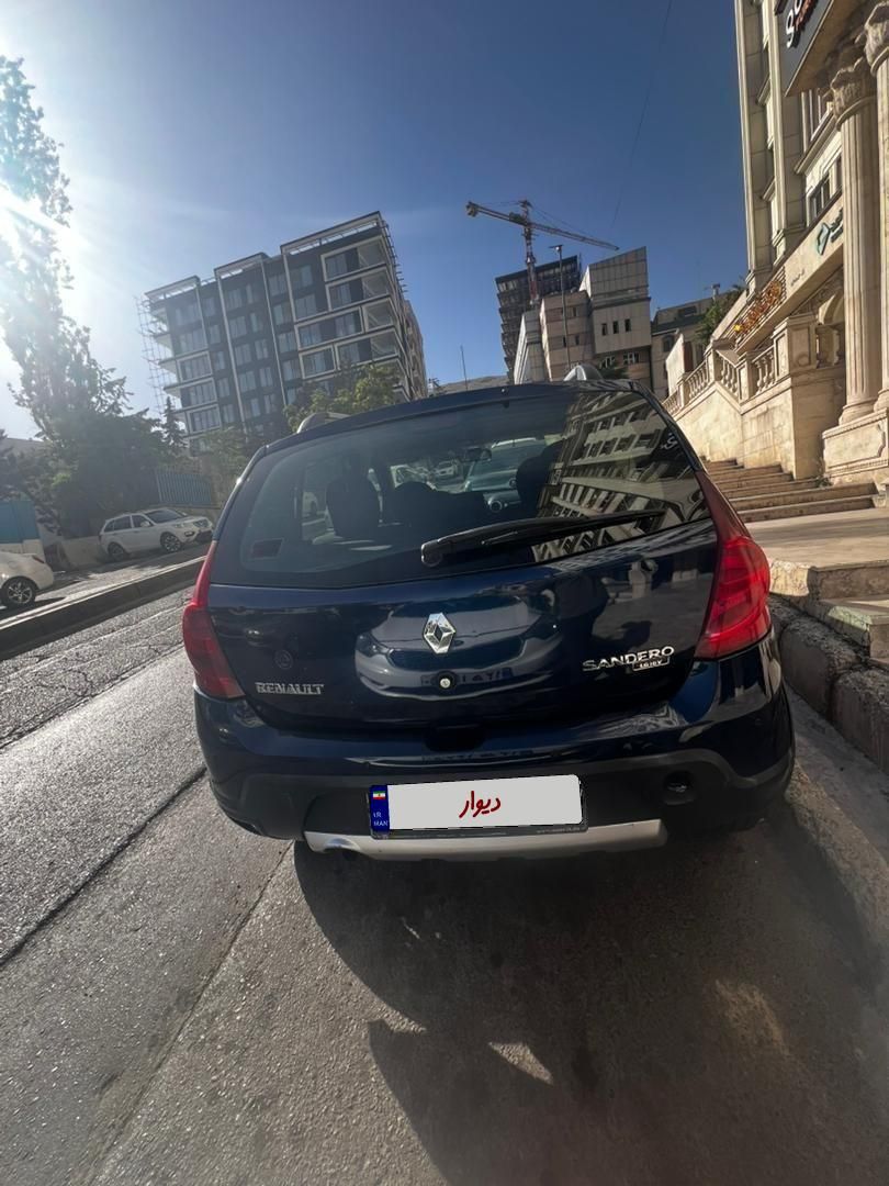 رنو ساندرو دنده ای - 1396