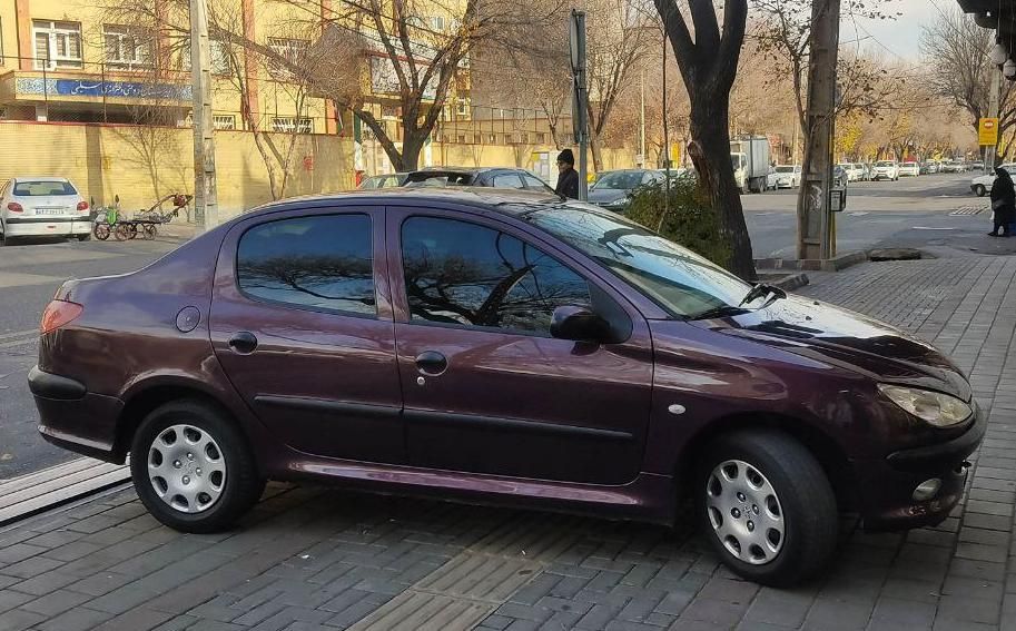 پژو ۲۰۶ صندوق دار v8 - 1395