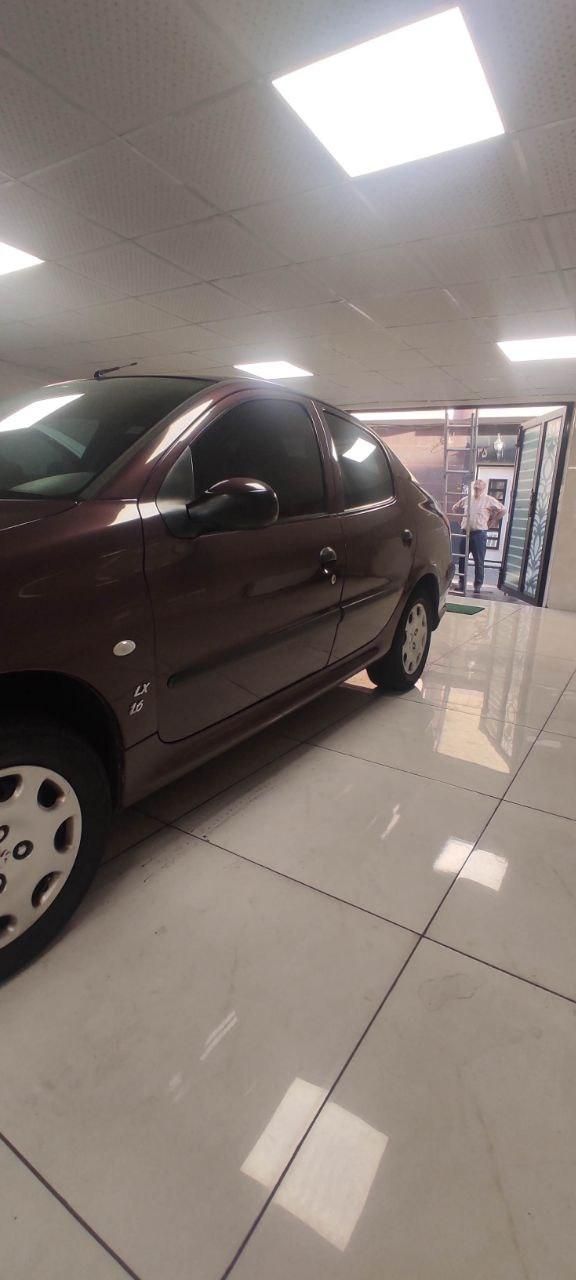 پژو ۲۰۶ صندوق دار v8 - 1395