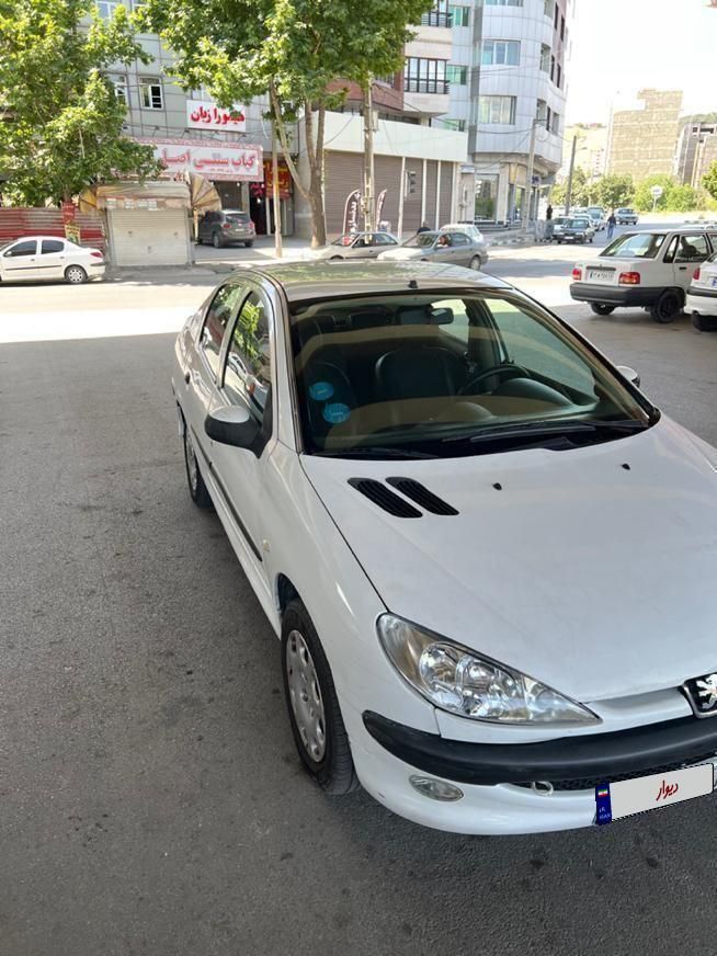 پژو ۲۰۶ صندوق دار v8 - 1389