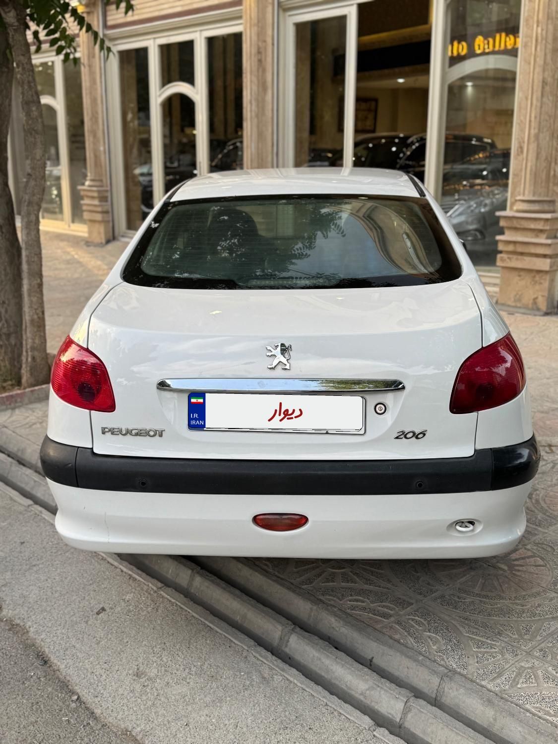 پژو ۲۰۶ صندوق دار v8 - 1393