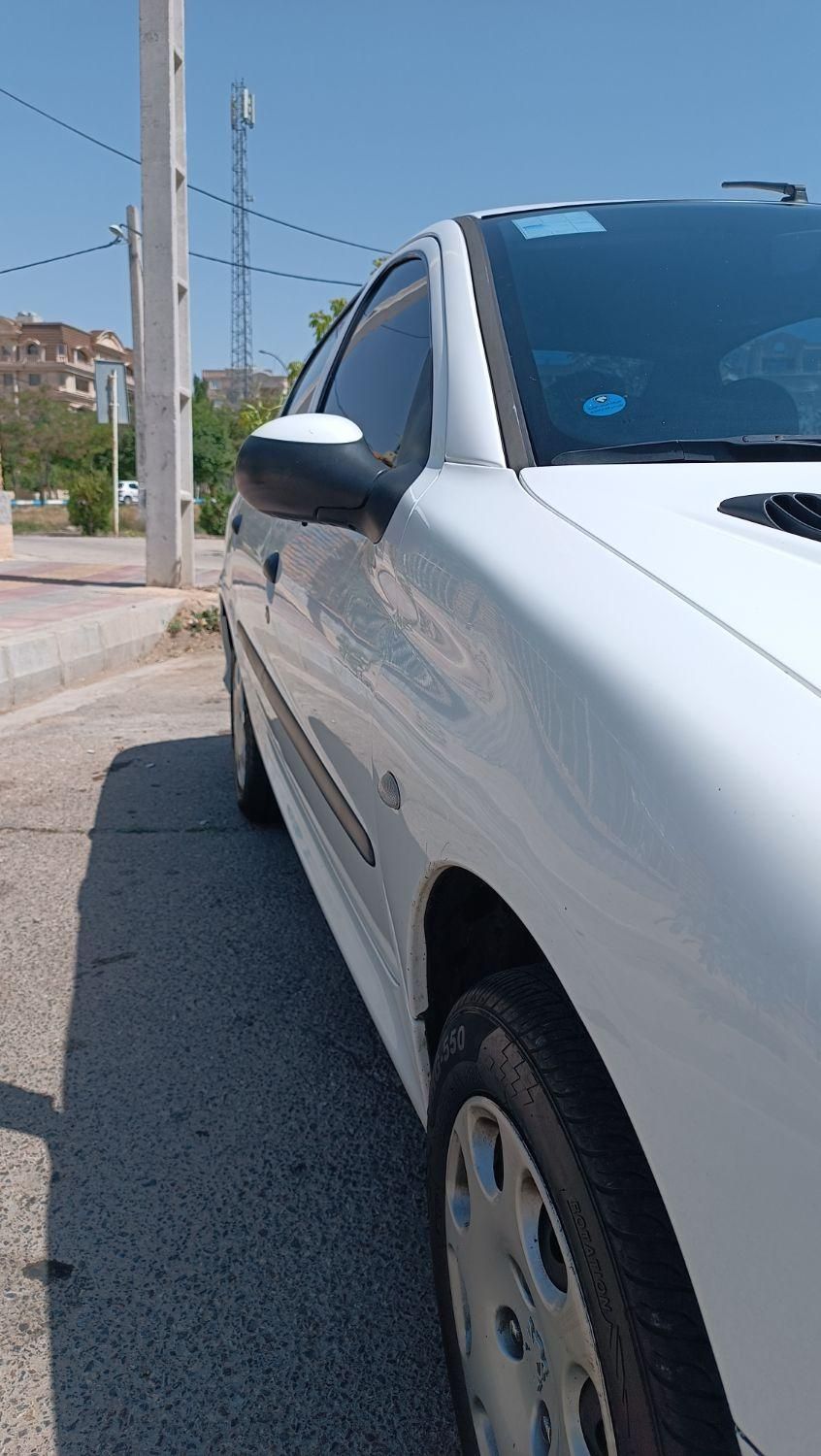 پژو ۲۰۶ صندوق دار v8 - 1396