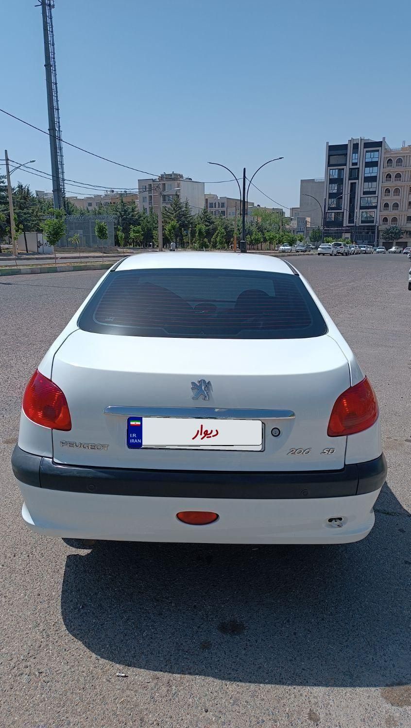 پژو ۲۰۶ صندوق دار v8 - 1396
