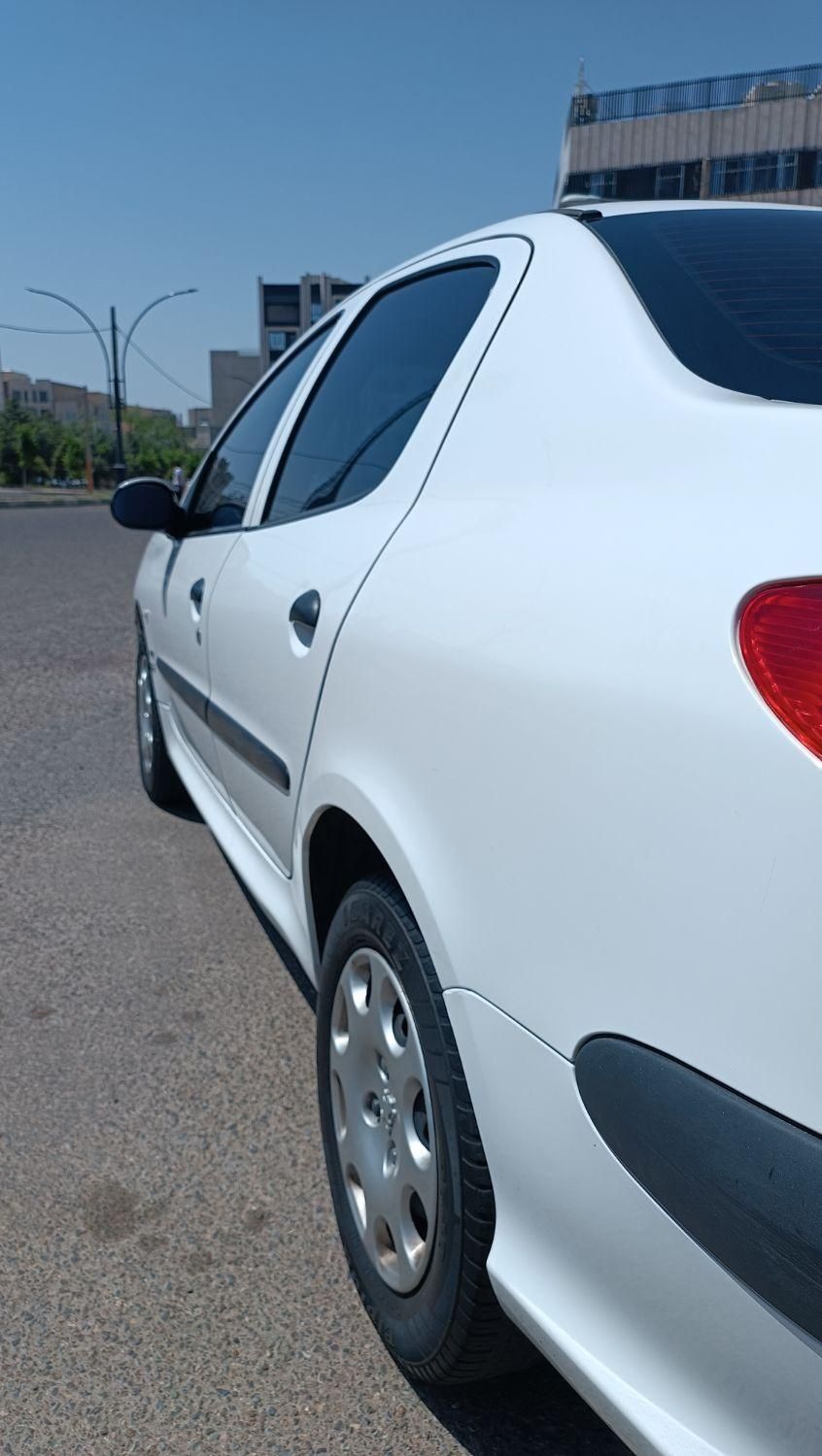 پژو ۲۰۶ صندوق دار v8 - 1396