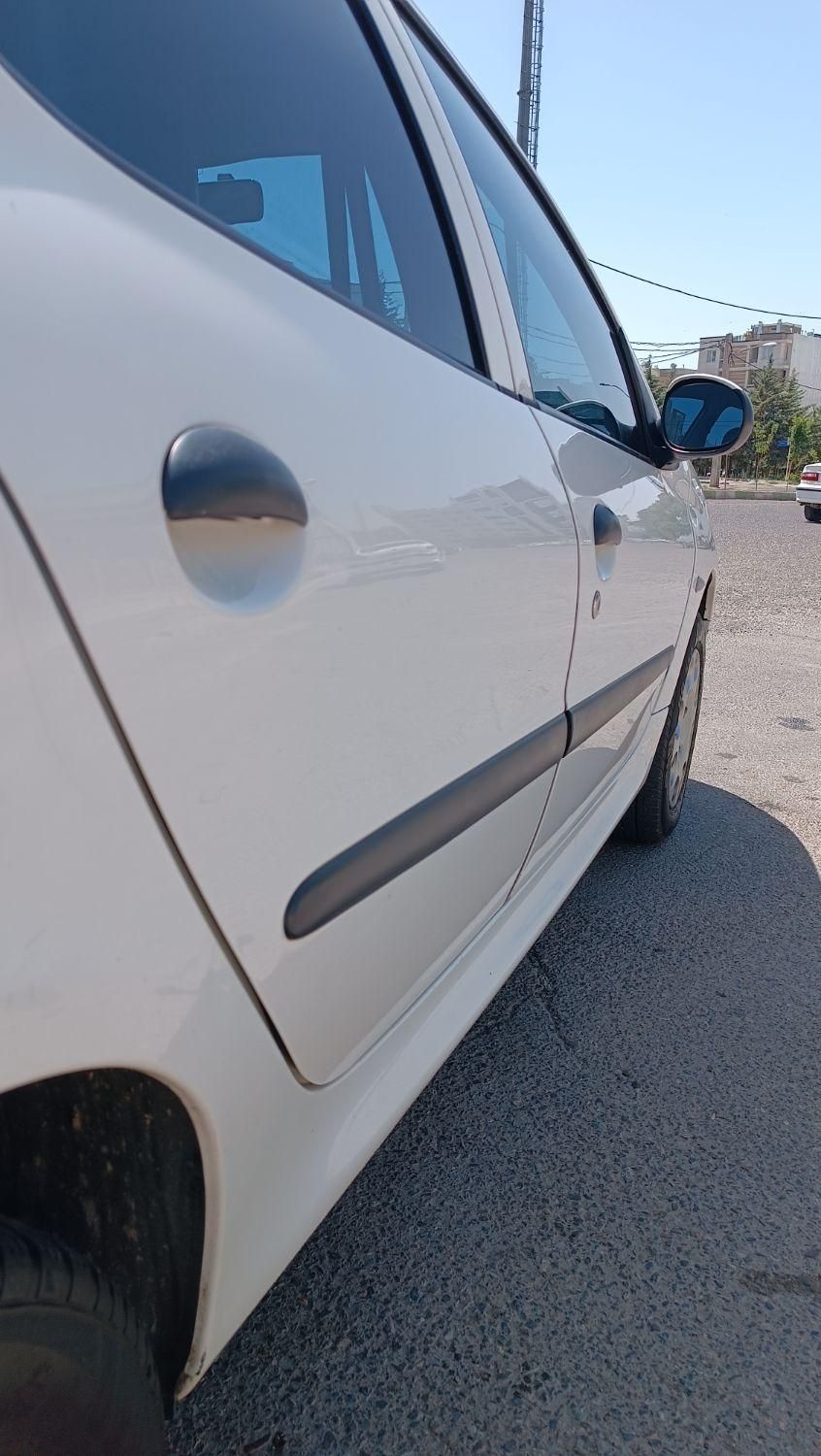 پژو ۲۰۶ صندوق دار v8 - 1396