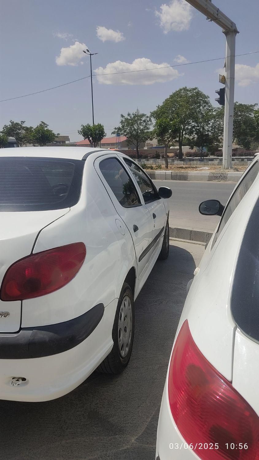 پژو ۲۰۶ صندوق دار v8 - 1399