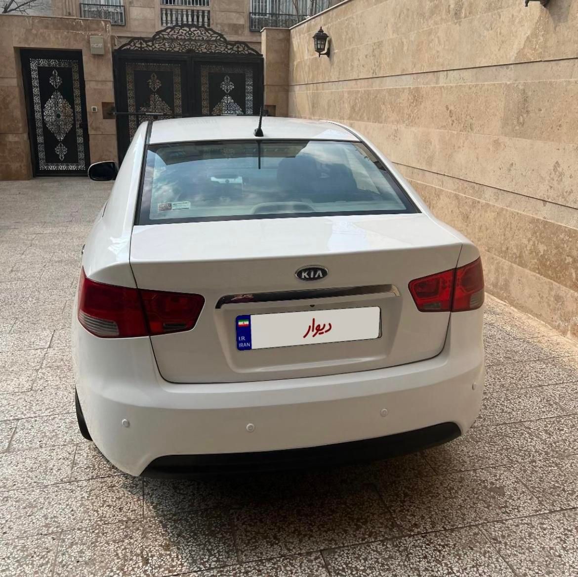 کیا سراتو 2.0 لیتر اتوماتیک GT لاین - 2015
