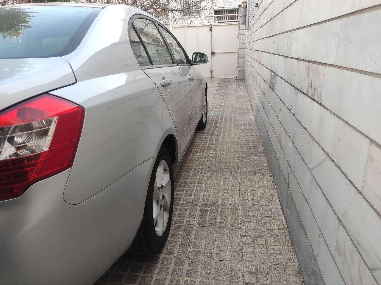 جیلی امگرند 7 دنده‌ای - 2013