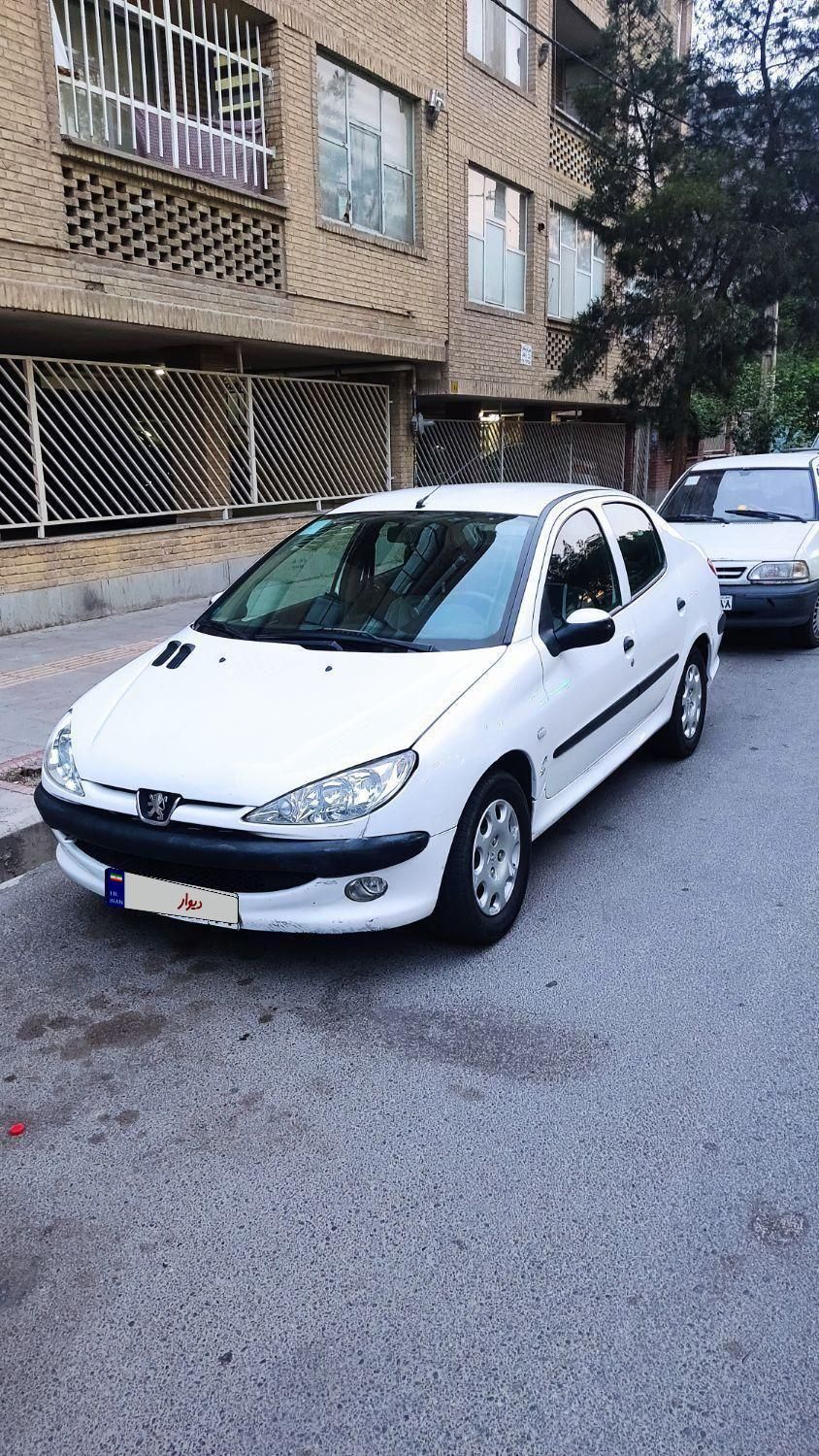 پژو ۲۰۶ صندوق دار v8 - 1396
