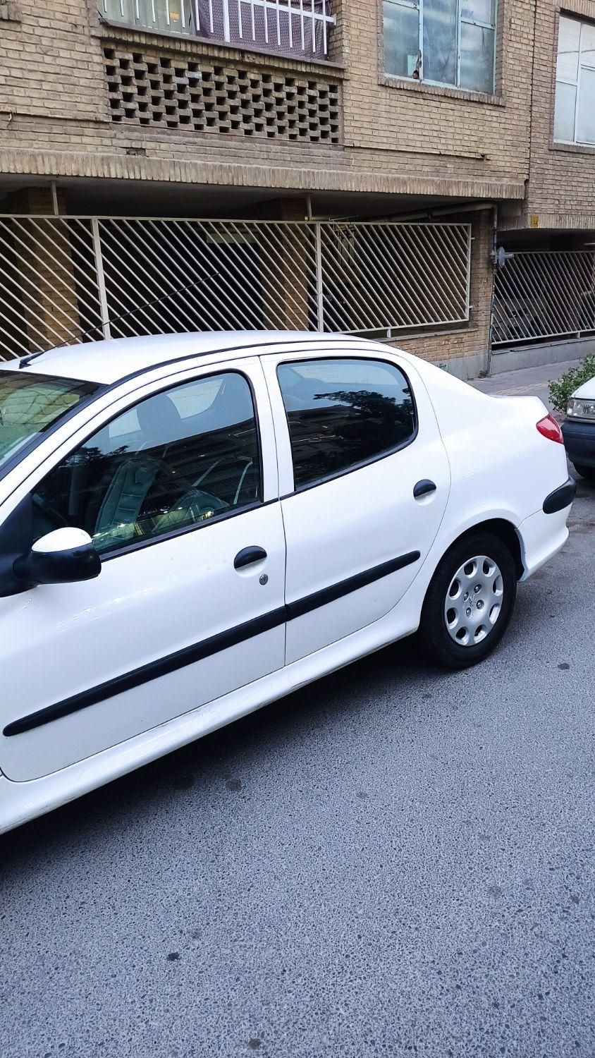 پژو ۲۰۶ صندوق دار v8 - 1396