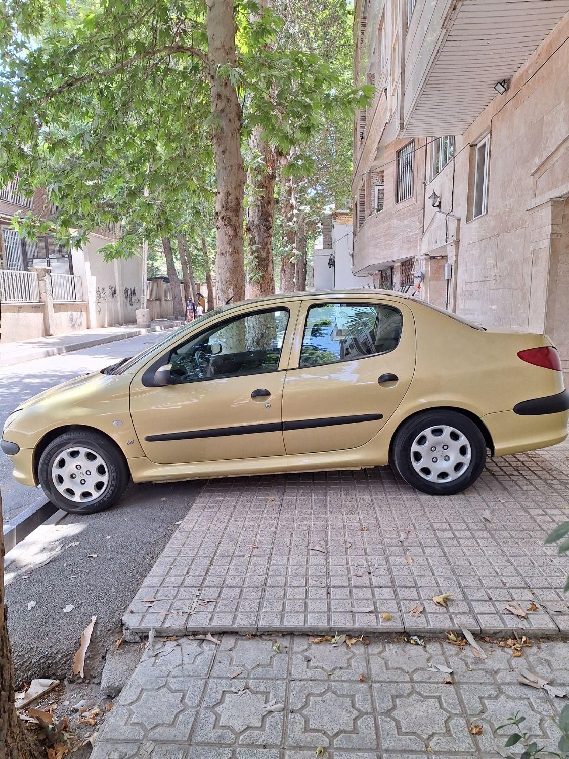 پژو ۲۰۶ صندوق دار v20 - 1386