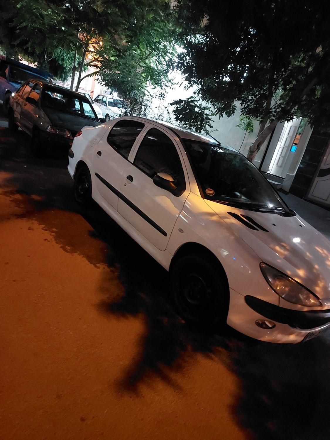 پژو ۲۰۶ صندوق دار v8 - 1391