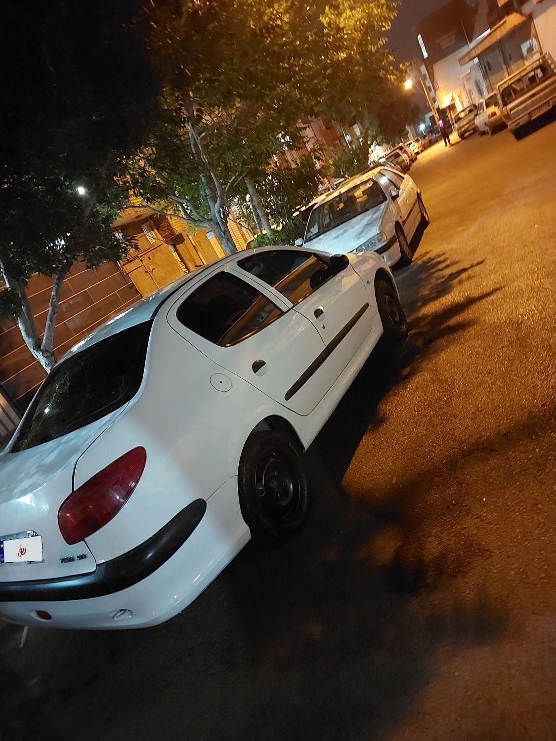 پژو ۲۰۶ صندوق دار v8 - 1391